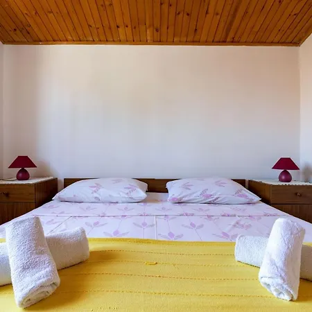 And Pergola Apartment Rovinj