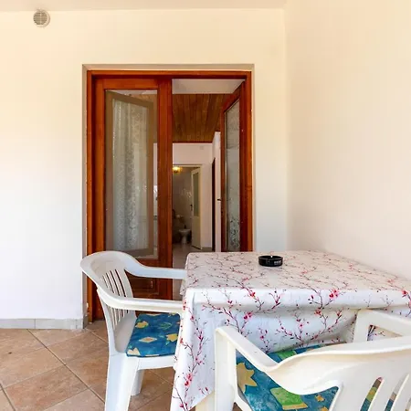 And Pergola Apartment
