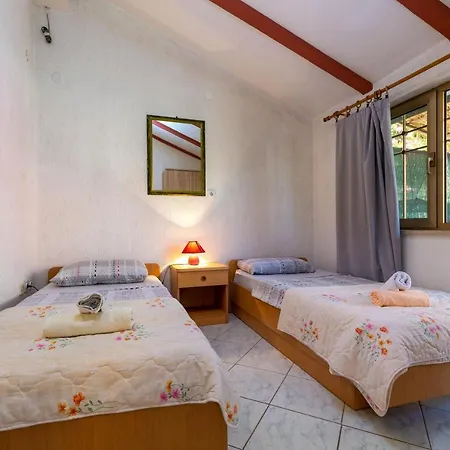 And Pergola Apartment *