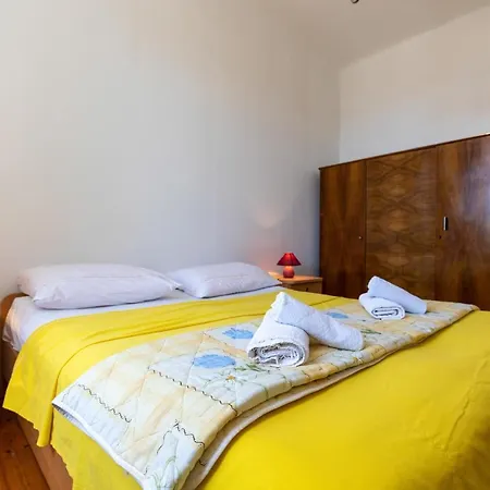 Apartment And Pergola Rovinj